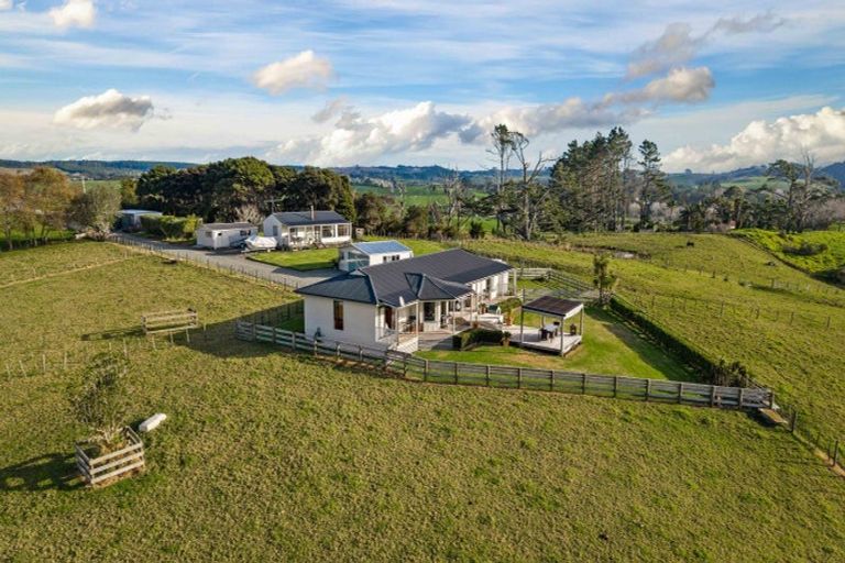 Photo of property in 818 Horseshoe Bush Road, Waitoki, Kaukapakapa, 0871