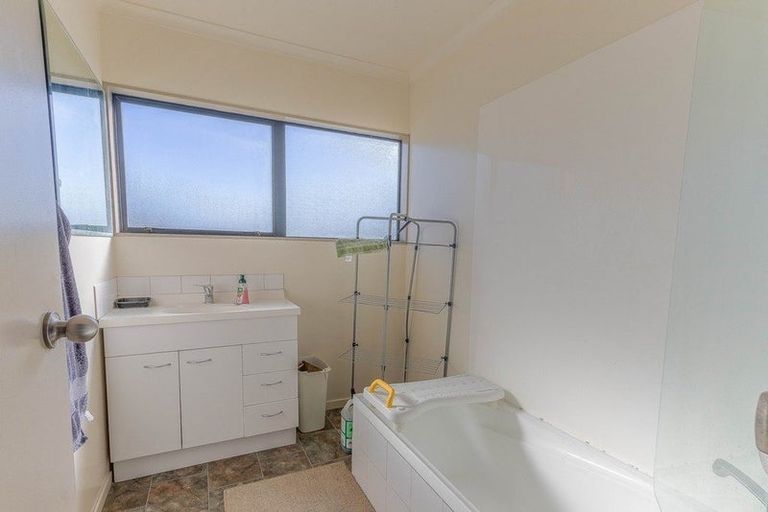 Photo of property in 49a Thatcher Street, Castlecliff, Whanganui, 4501