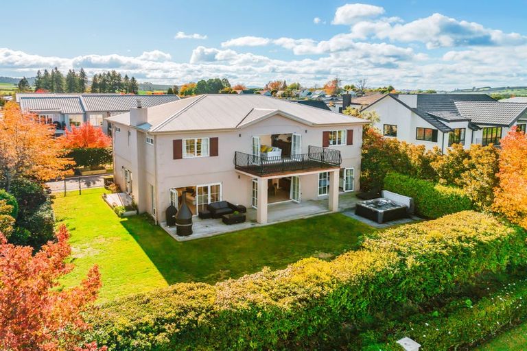 Photo of property in 18 Chateau Crescent, Rangatira Park, Taupo, 3330