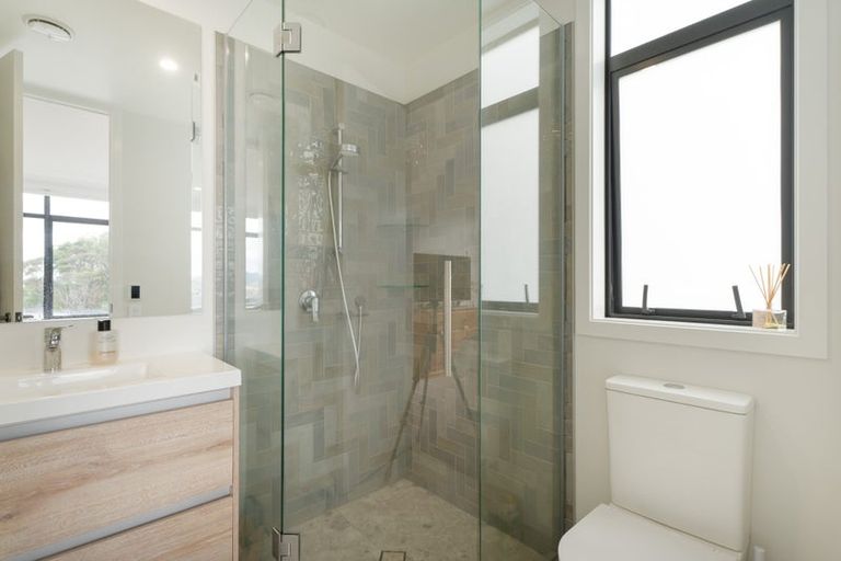 Photo of property in 2 Skysail Lane, Whitby, Porirua, 5024