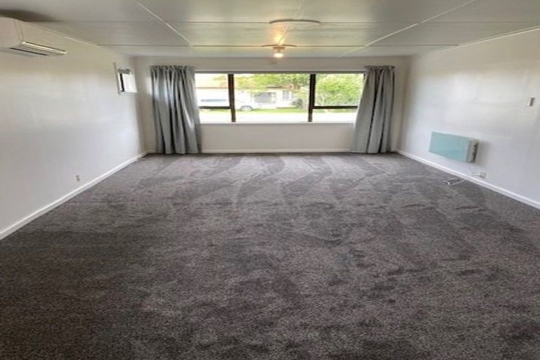 Photo of property in 17 Flanders Avenue, Onekawa, Napier, 4110