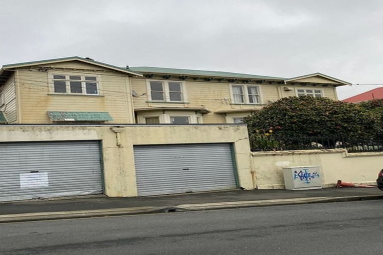 Photo of property in 4 Levy Street, Mount Victoria, Wellington, 6011