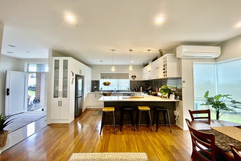 Photo of property in 27 Kereru Rise, Papakura, 2110