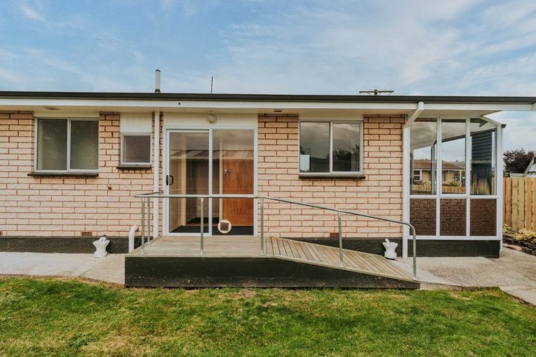 Photo of property in 12 Cowper Street, Milton, 9220