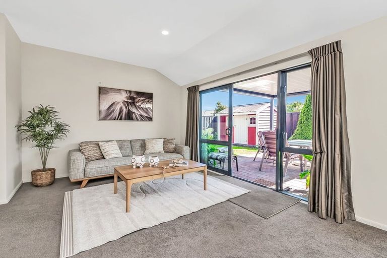 Photo of property in 35 Beechwood Drive, Northwood, Christchurch, 8051