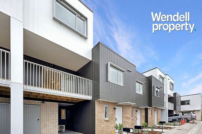 Photo of property in 31 Ngae Place, Mangere East, Auckland, 2024