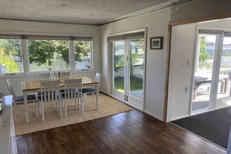 Photo of property in 1 Chester Place, Taradale, Napier, 4112