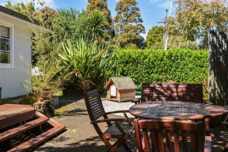 Photo of property in 1 Marewa Street, Te Atatu South, Auckland, 0610