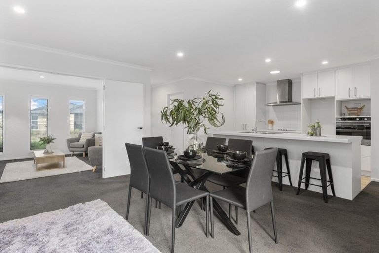 Photo of property in 48 Marion Crescent, Papamoa Beach, Papamoa, 3118