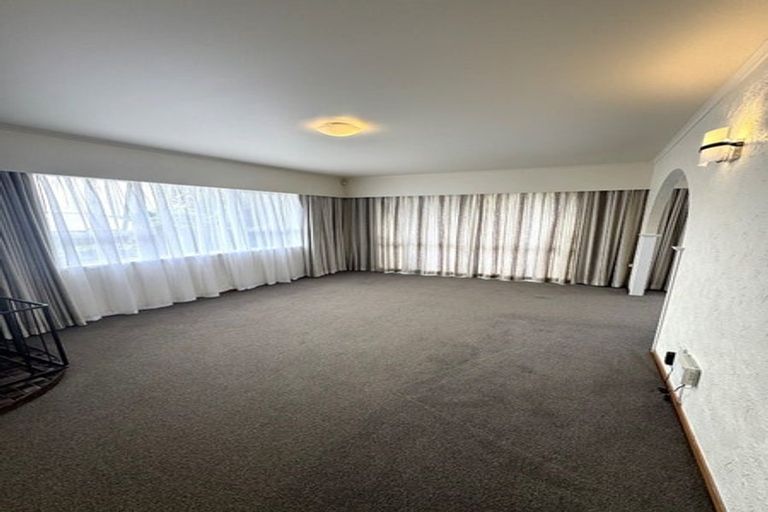 Photo of property in 59 Lincoln Park Avenue, Massey, Auckland, 0614