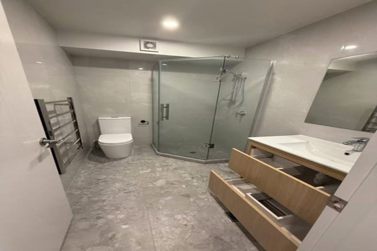 Photo of property in 309 Don Buck Road, Massey, Auckland, 0614