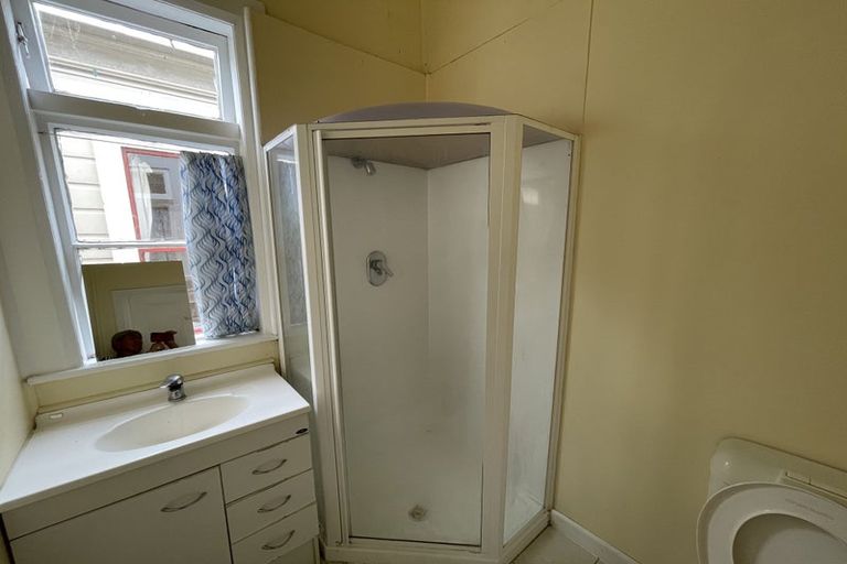 Photo of property in 128 Wallace Street, Mount Cook, Wellington, 6021