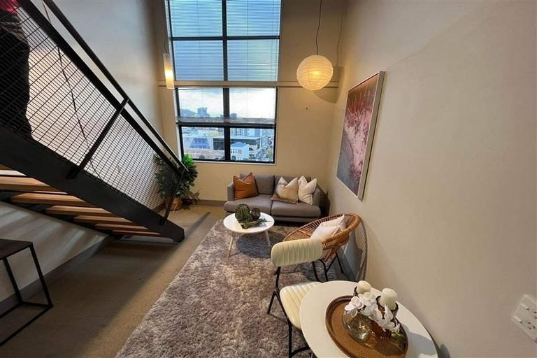 Photo of property in Urbane Apartments, 44/29 Webb Street, Mount Cook, Wellington, 6011