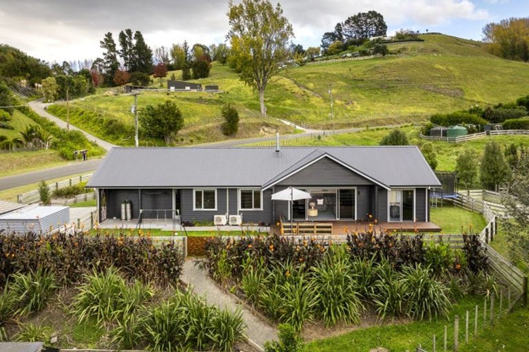 Photo of property in 66 Avery Road, Eskdale, Napier, 4182