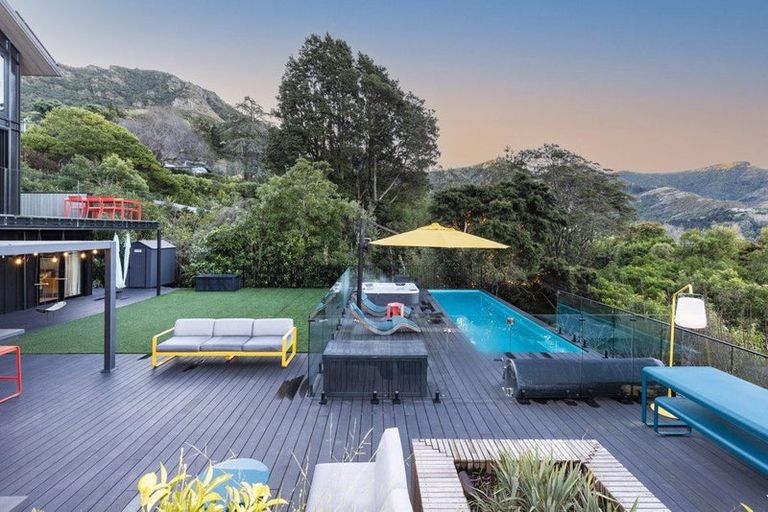 Photo of property in 109 Main Road, Governors Bay, Lyttelton, 8971