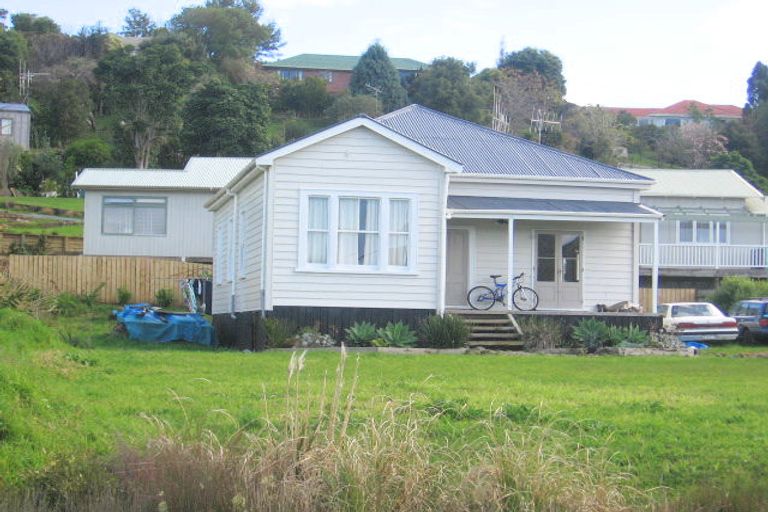 Photo of property in 34 Beach Road, Onerahi, Whangarei, 0110