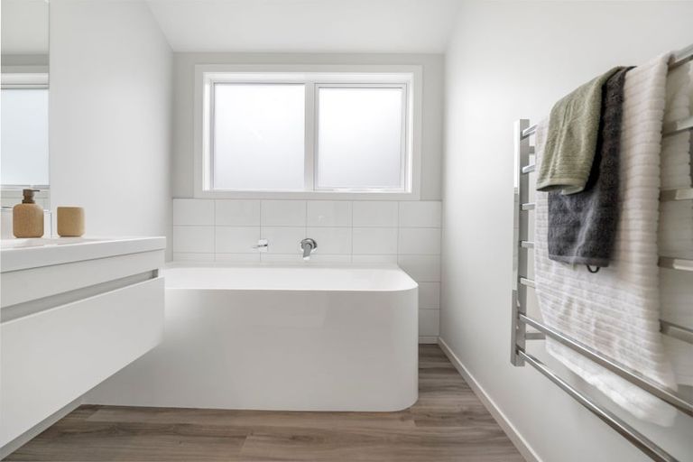 Photo of property in 32 Costello Drive, Ngatea, 3503