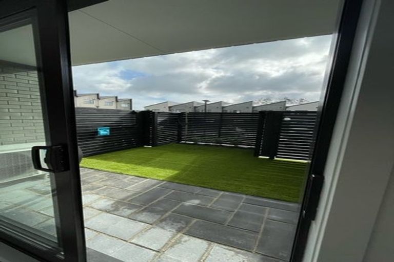 Photo of property in 27/28 Westgate Drive, Westgate, Auckland, 0614