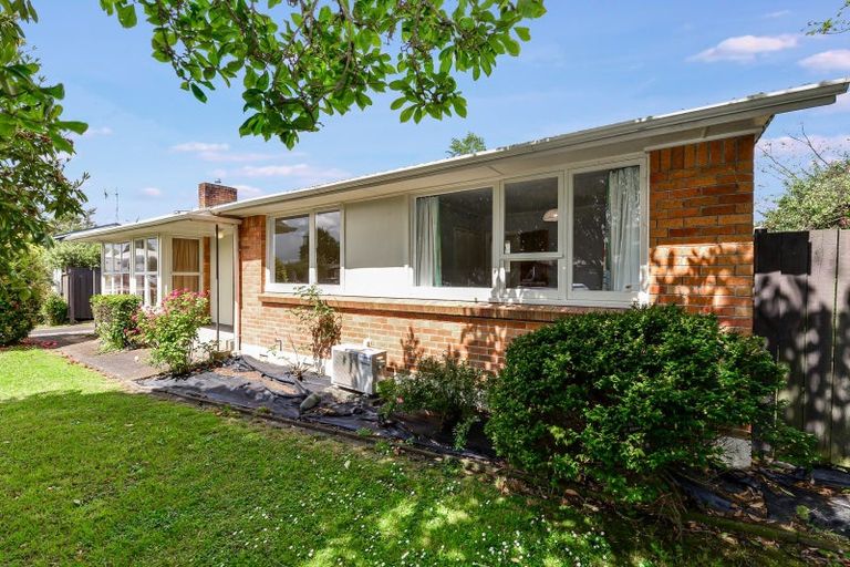 Photo of property in 6 Pickering Crescent, Chedworth, Hamilton, 3210