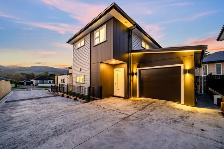 Photo of property in 70b Heretaunga Square, Silverstream, Upper Hutt, 5019