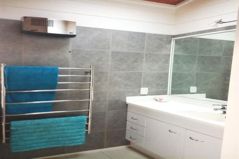 Photo of property in 112 Manly Street, Paraparaumu Beach, Paraparaumu, 5032