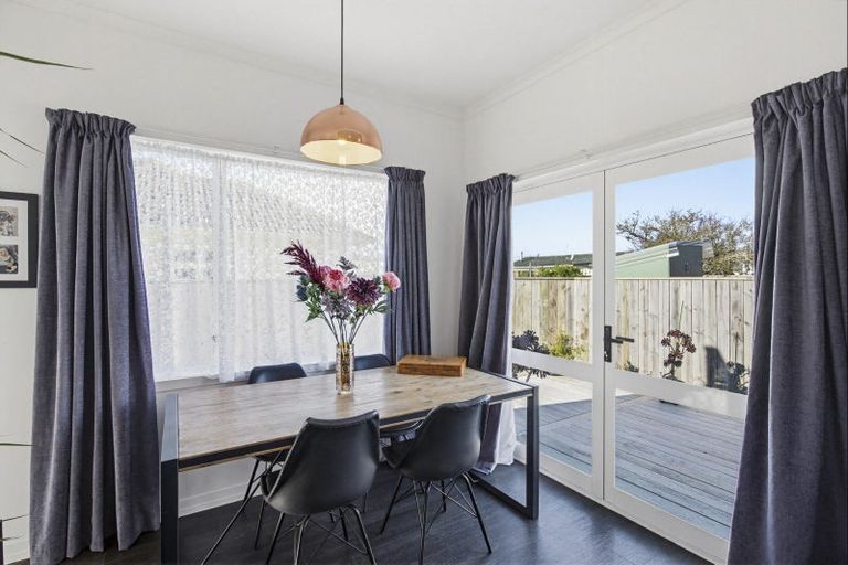 Photo of property in 38 Princes Street, Levin, 5510