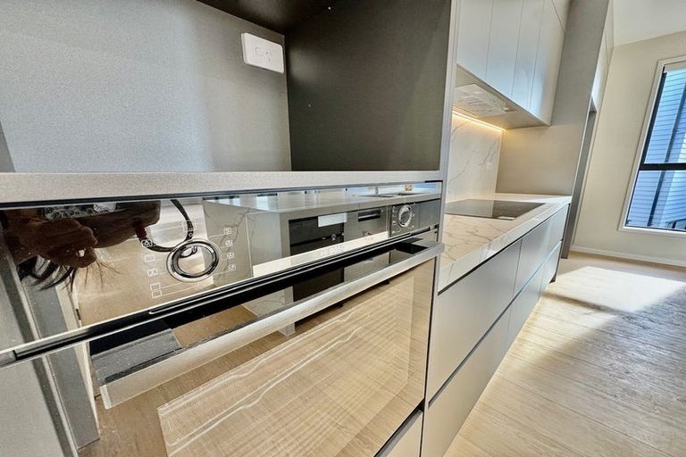 Photo of property in 1 Sandford Street, Campbells Bay, Auckland, 0630