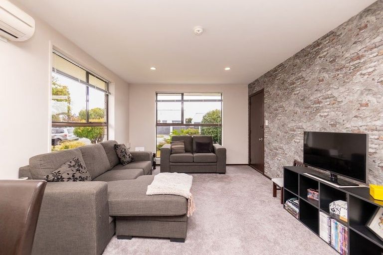 Photo of property in 16 Veitches Road, Casebrook, Christchurch, 8051