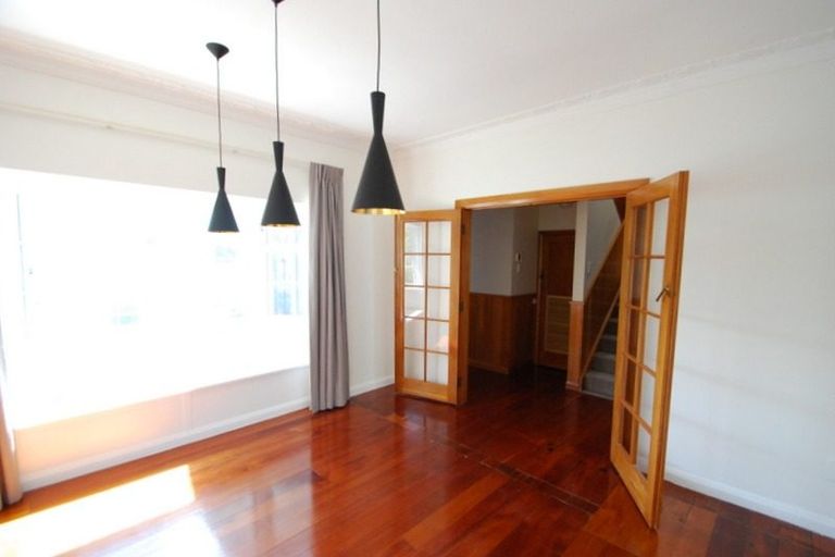 Photo of property in 41 Farm Road, Northland, Wellington, 6012