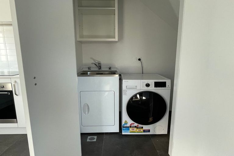 Photo of property in 1/110 Kervil Avenue, Te Atatu Peninsula, Auckland, 0610