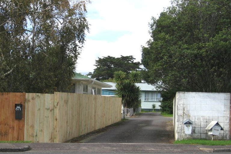 Photo of property in 669 Te Atatu Road, Te Atatu Peninsula, Auckland, 0610