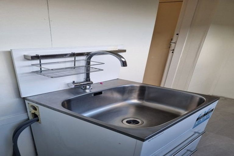 Photo of property in 2/2a Hutt Road, Manurewa, Auckland, 2102