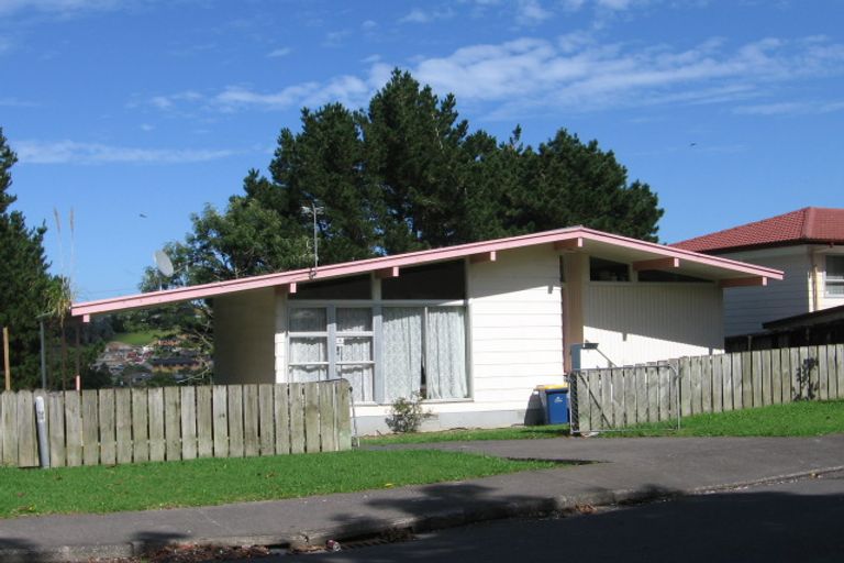 Photo of property in 6 Hanui Place, Massey, Auckland, 0614