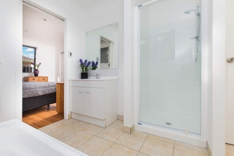 Photo of property in 5 Marblewood Grove, Pukekohe, 2120