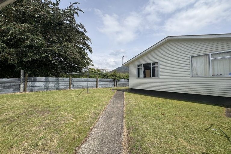 Photo of property in 30 Tania Crescent, Western Heights, Rotorua, 3015