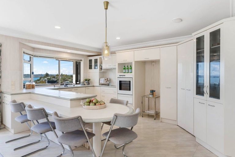 Photo of property in 1 Page Point, Mellons Bay, Auckland, 2014