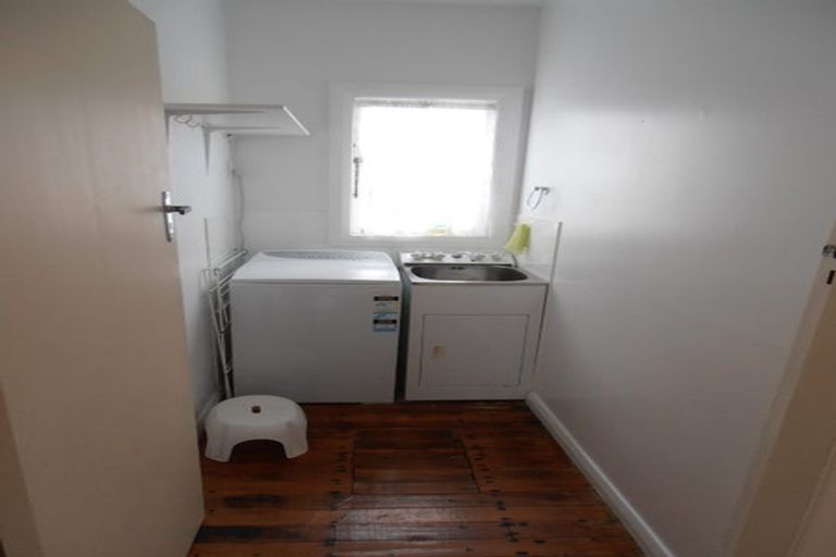 Photo of property in 25 Guy Avenue, Takaro, Palmerston North, 4410