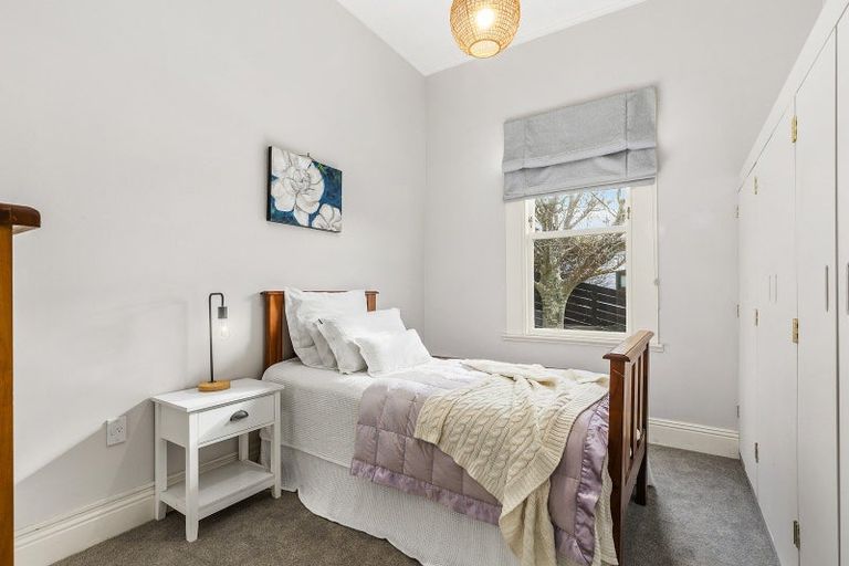 Photo of property in 66 Eden Street, Island Bay, Wellington, 6023