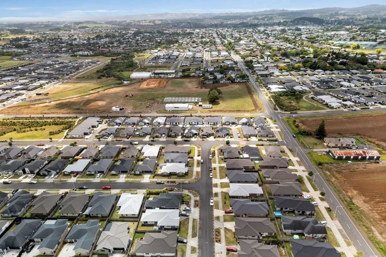 Photo of property in 17 Perla Road, Pukekohe, 2120