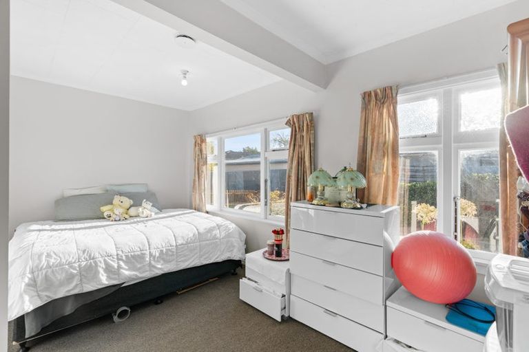 Photo of property in 48 Awatea Road, Hornby, Christchurch, 8042