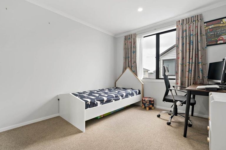 Photo of property in 30 Kauri Heart Avenue, Takanini, 2112