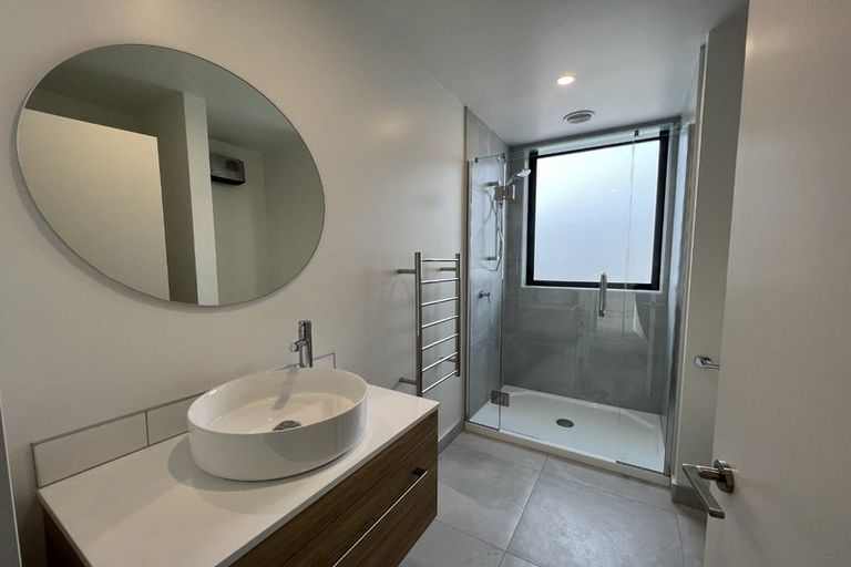 Photo of property in 2/11 Lindores Street, Addington, Christchurch, 8024