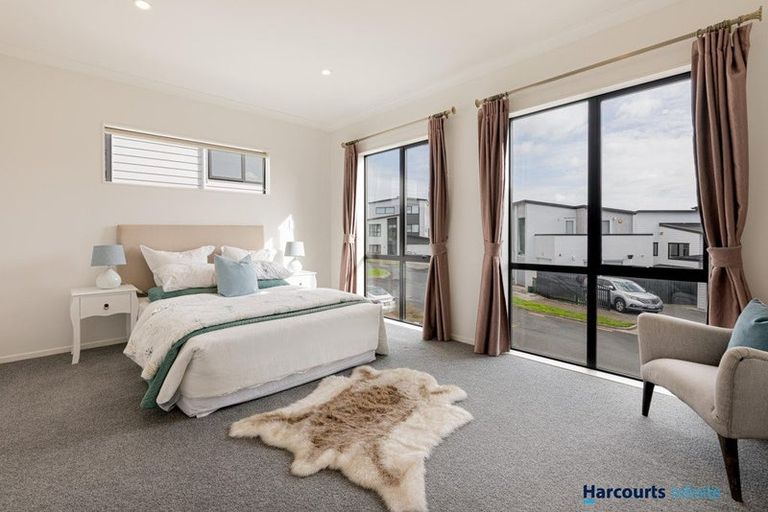 Photo of property in 19 La Bella Road, Hobsonville, Auckland, 0616