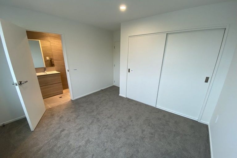 Photo of property in 35a Crestview Rise, Papakura, 2110