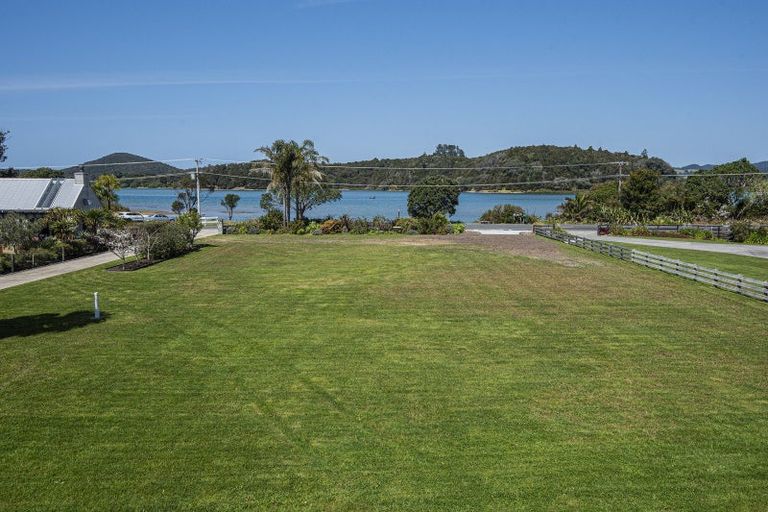 Photo of property in 42 Tongatu Road, Ngunguru, Whangarei, 0173