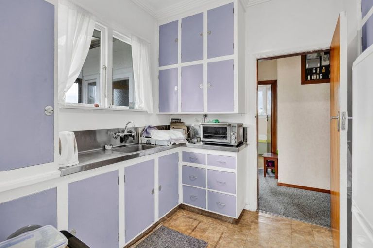 Photo of property in 30 Graham Street, Eltham, 4322