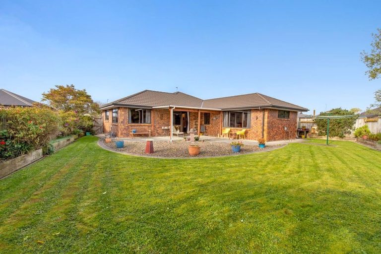 Photo of property in 11 Cleveland Heights, Kelvin Grove, Palmerston North, 4414