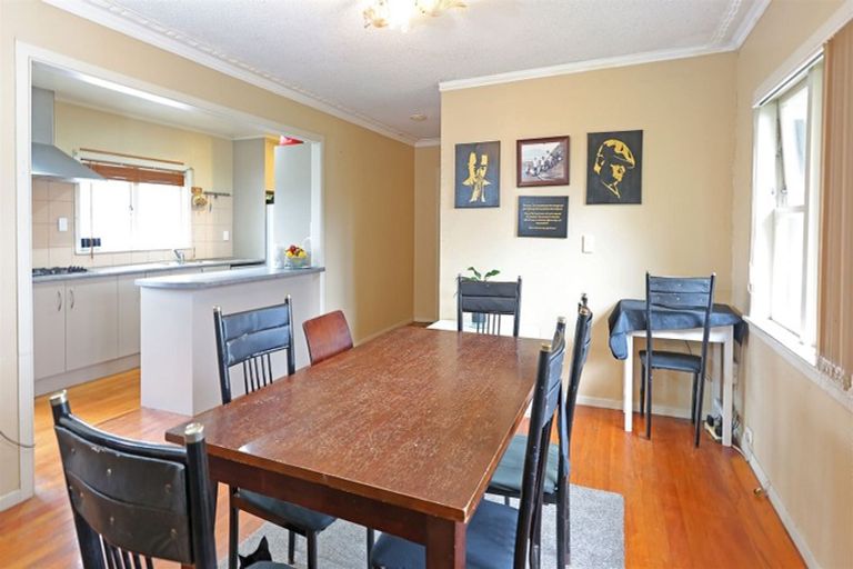 Photo of property in 141 Rathgar Road, Henderson, Auckland, 0610