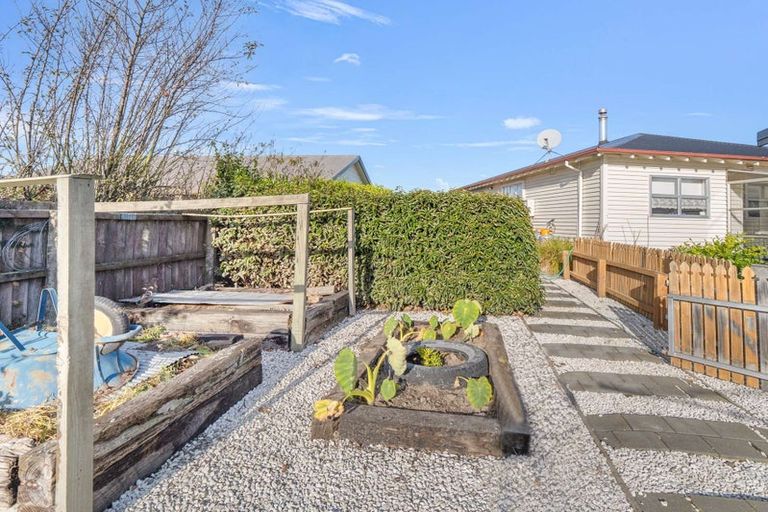 Photo of property in 70 Mcmurdo Street, Tinwald, Ashburton, 7700