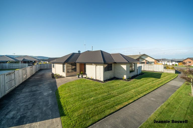 Photo of property in 12 Morocco Terrace, Kelvin Grove, Palmerston North, 4414